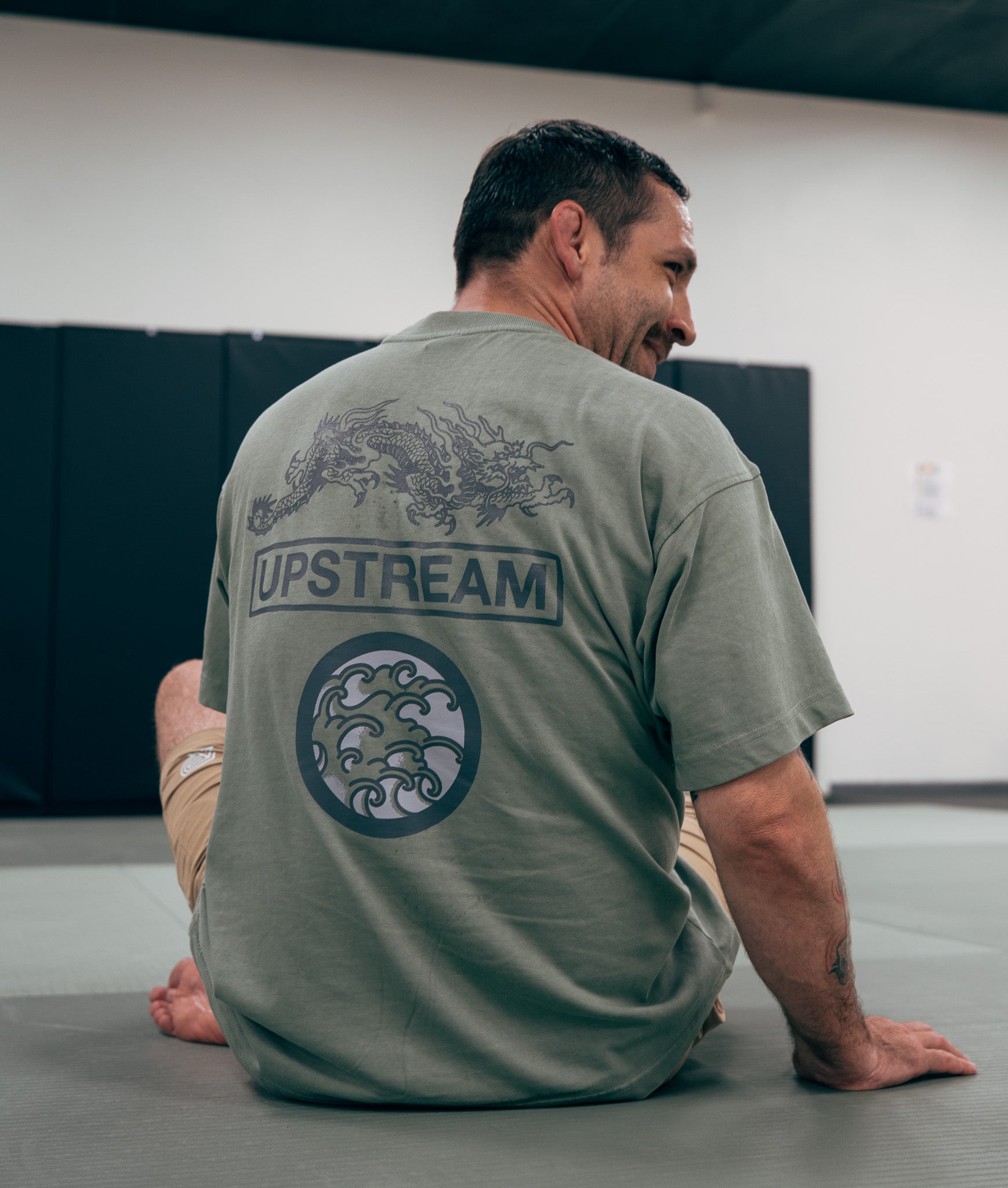 Upstream Tee - Oil Green